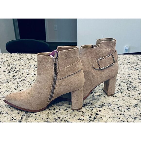 Hawkwell Women's Pointed Toe Side Zipper Slip on Chunky Heel Booties - Picture 3 of 6